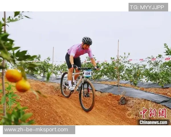 国内车手湖北当阳橘园竞速 演出“山野狂飙”