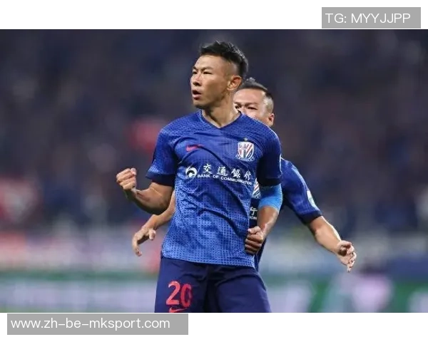 持续啃老！38岁于汉超不退役，赛季9球上海申花就盼望他进球了